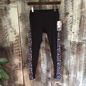 NWT Lularoe Jordan workout leggings black paisley